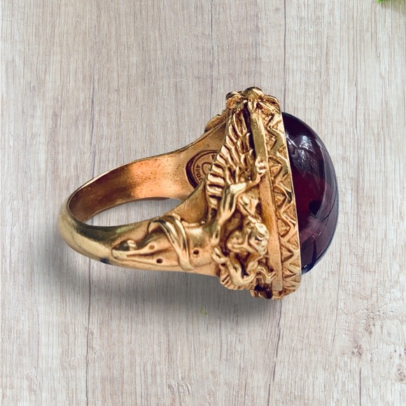 Vintage Avon Elizabeth Taylor Gilded Age Cherub Ring size 7.5 - Picture 1 of 4